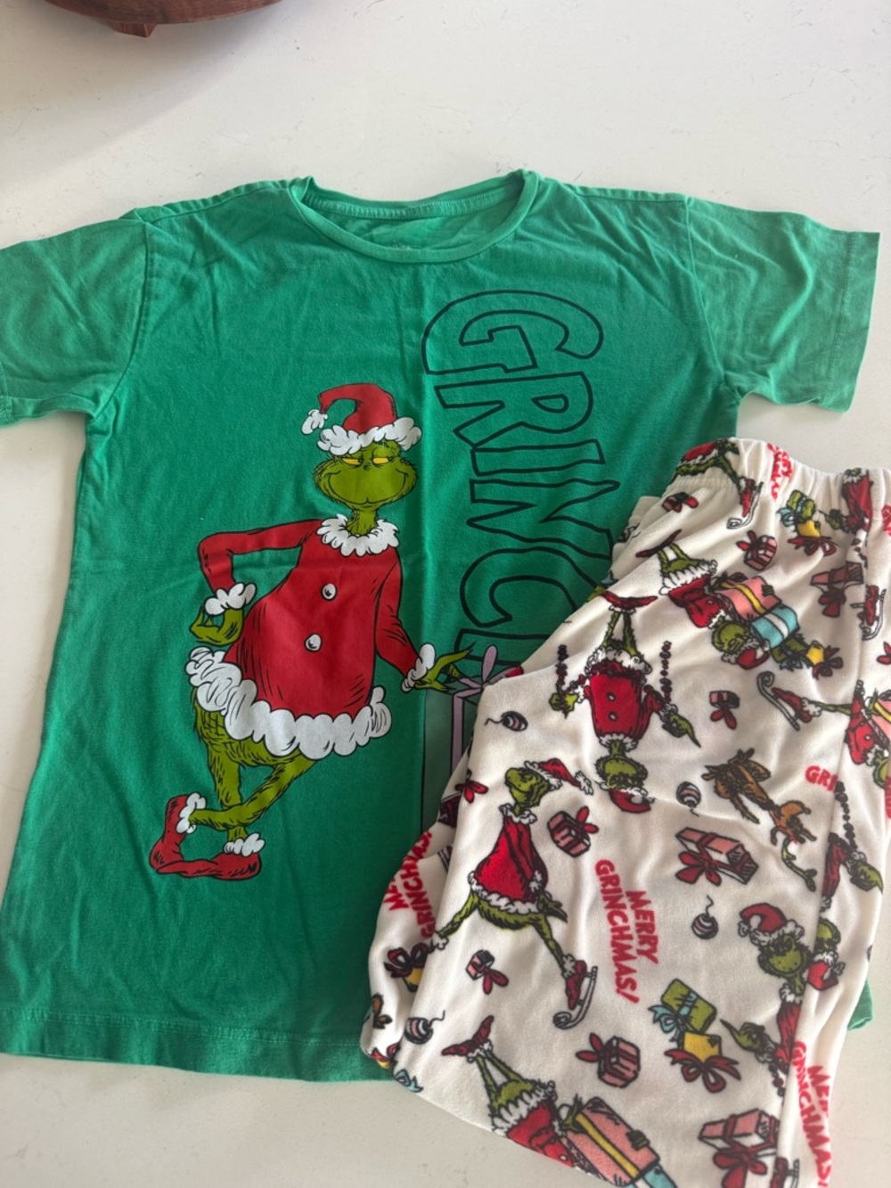 Dr. Seuss The Grinch Green and Red Kids Pajama Set